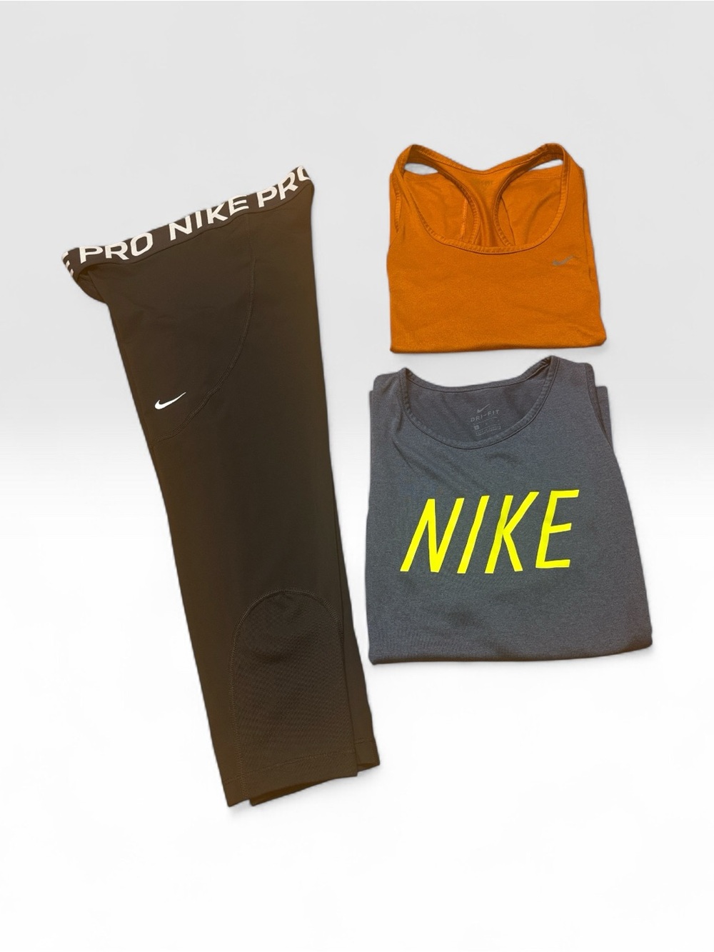 Nike Women’s Large Tank Tops with Nike Pro Performance Leggings EUC
